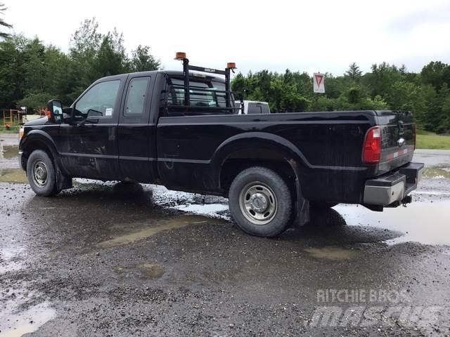 Ford F-250 Autre fourgon / utilitaire