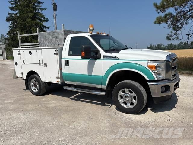 Ford F-250 Utilitaire benne