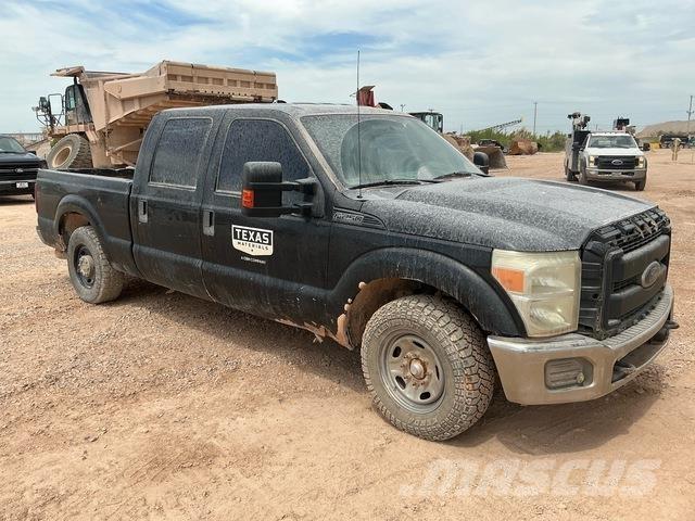 Ford F-250 Utilitaire benne
