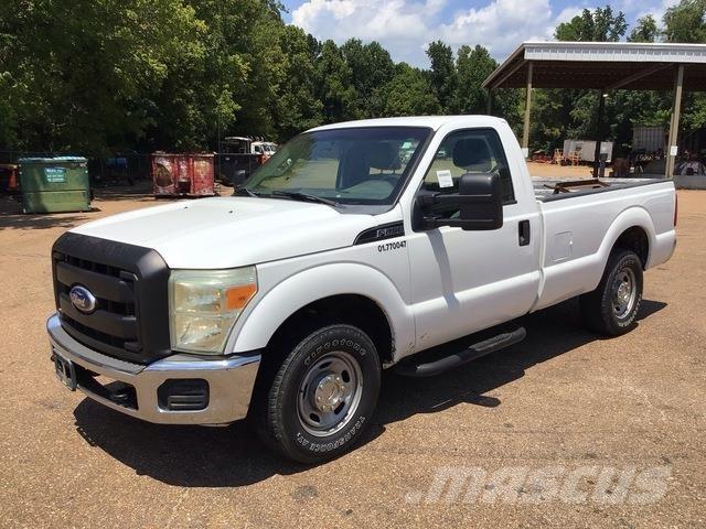 Ford F-250 Utilitaire benne