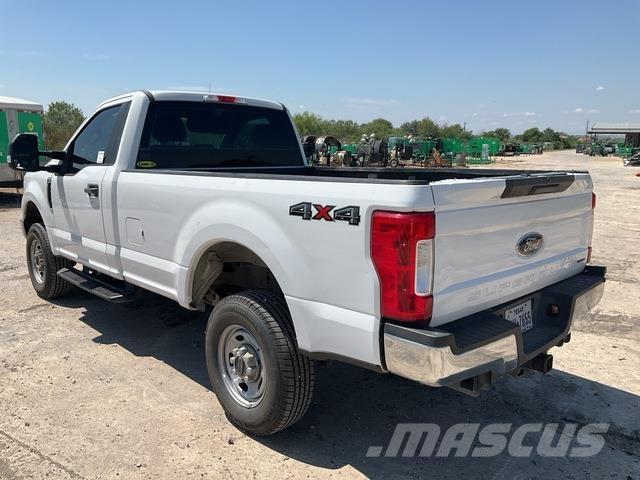 Ford F-250 Autre fourgon / utilitaire
