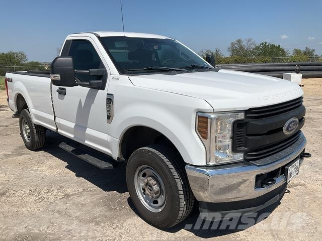 Ford F-250 Autre fourgon / utilitaire