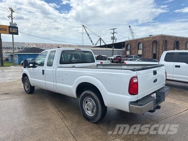Ford F-250 Autre fourgon / utilitaire