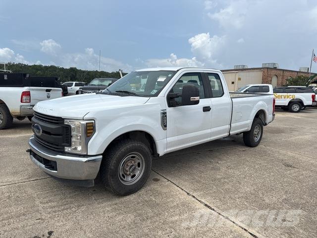 Ford F-250 Autre fourgon / utilitaire