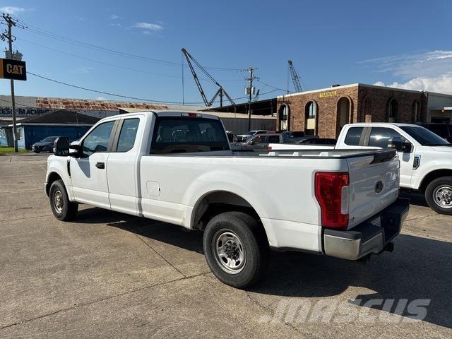 Ford F-250 Autre fourgon / utilitaire