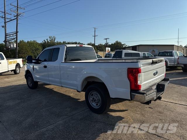 Ford F-250 Autre fourgon / utilitaire