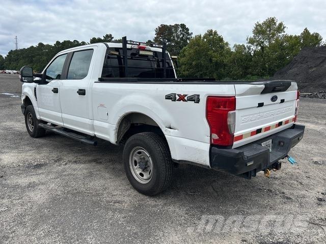 Ford F-250 Utilitaire benne