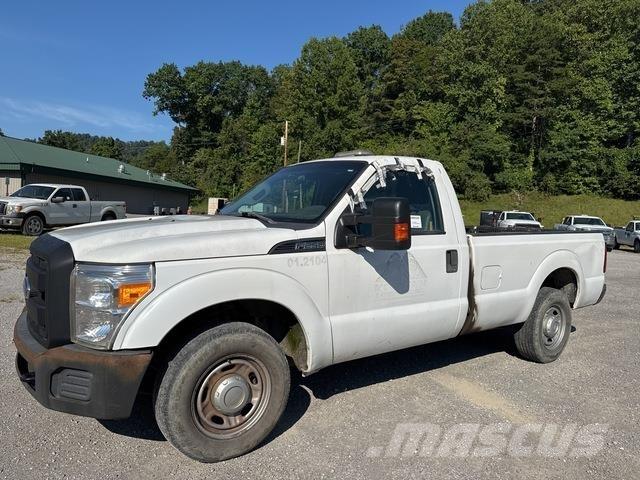 Ford F-250 Utilitaire benne