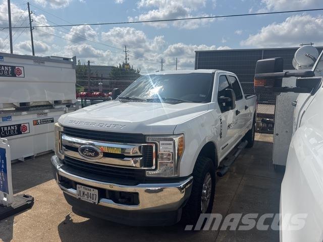 Ford F-250 Utilitaire benne