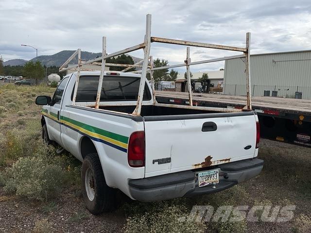 Ford F-250 Utilitaire benne
