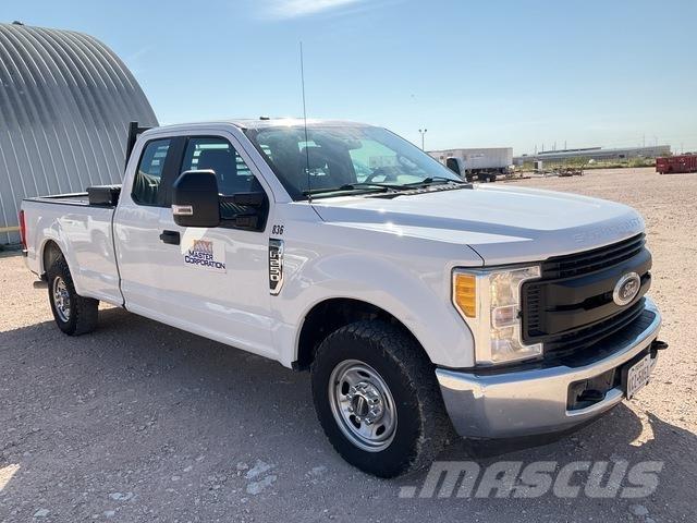 Ford F-250 Utilitaire benne