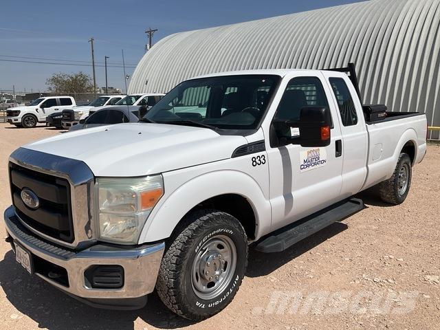Ford F-250 Utilitaire benne