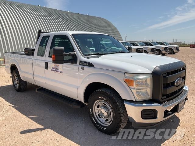 Ford F-250 Utilitaire benne
