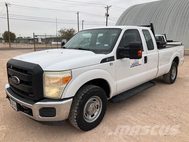Ford F-250 Utilitaire benne