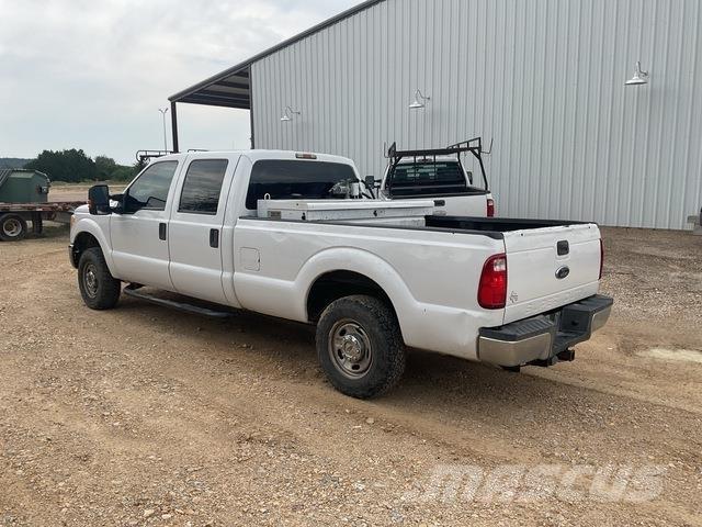 Ford F-250 Utilitaire benne