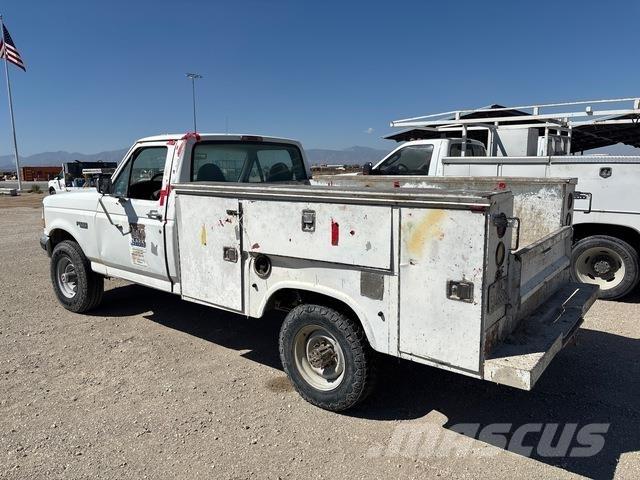 Ford F-250 Utilitaire benne