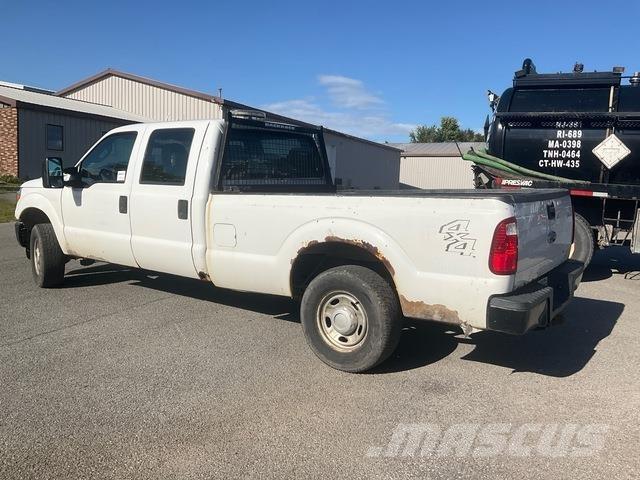 Ford F-250 Utilitaire benne
