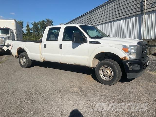 Ford F-250 Utilitaire benne