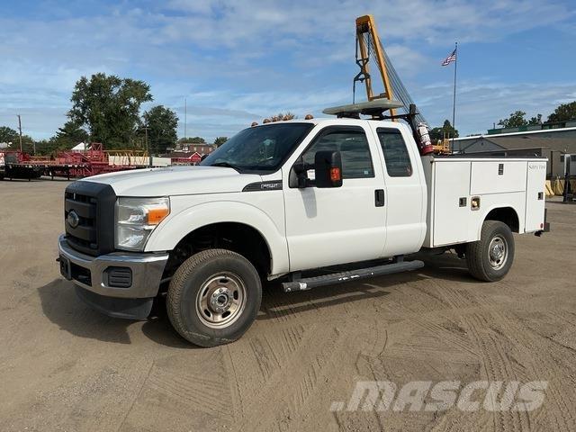 Ford F-250 Utilitaire benne