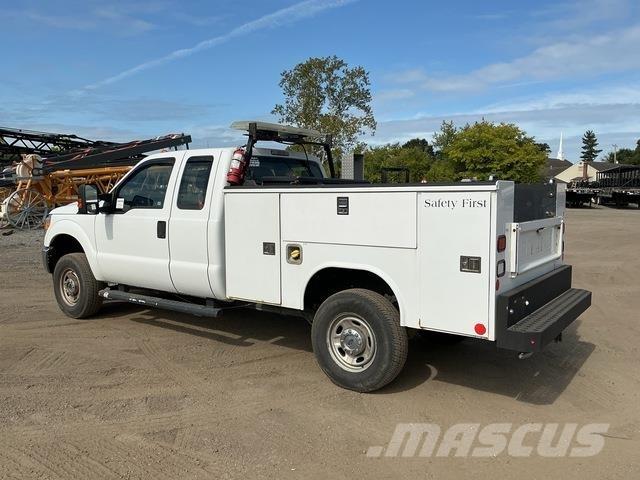Ford F-250 Utilitaire benne