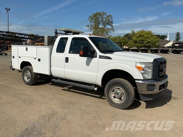 Ford F-250 Utilitaire benne