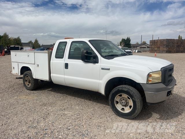 Ford F-250 Utilitaire benne