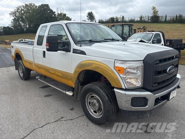 Ford F-250 Utilitaire benne