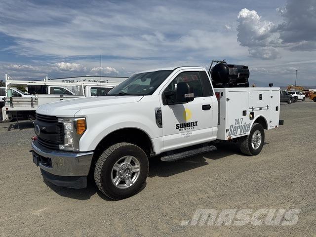 Ford F-250 Camions et véhicules municipaux