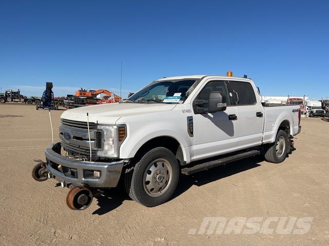 Ford F-250 Utilitaire benne
