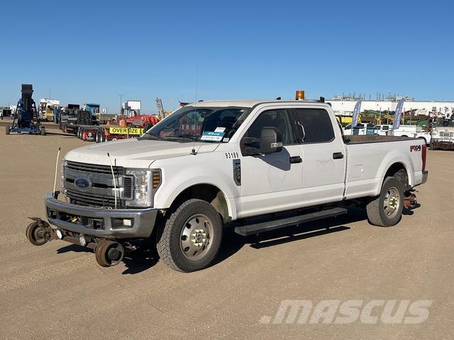 Ford F-250 Utilitaire benne