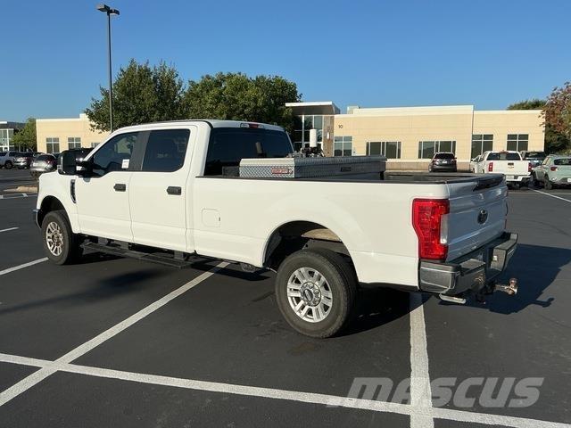 Ford F-250 Utilitaire benne