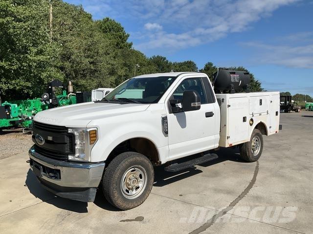 Ford F-250 Camions et véhicules municipaux