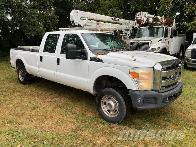 Ford F-250 Utilitaire benne