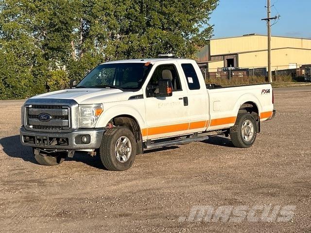 Ford F-250 Utilitaire benne