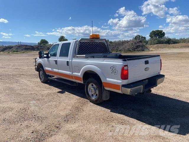 Ford F-250 Utilitaire benne