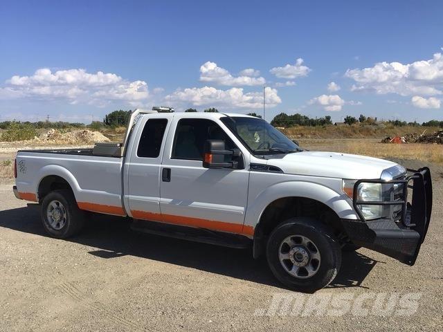Ford F-250 Utilitaire benne