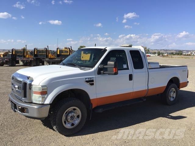 Ford F-250 Utilitaire benne