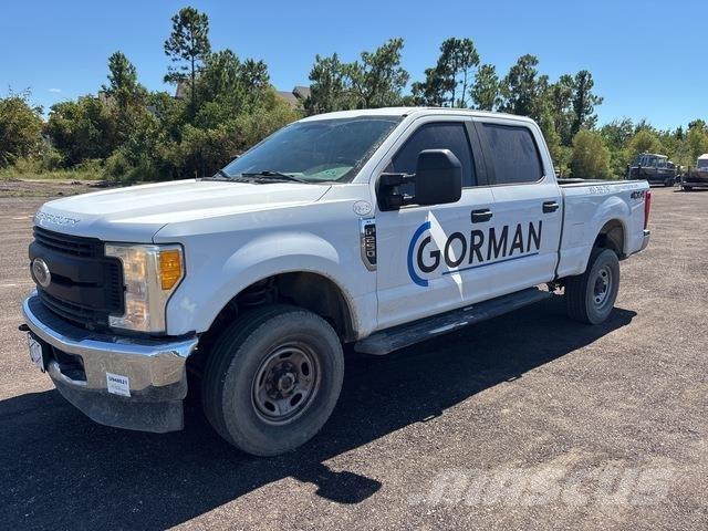 Ford F-250 Utilitaire benne