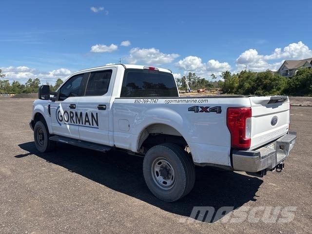 Ford F-250 Utilitaire benne