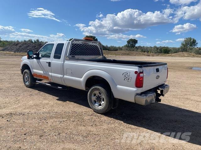 Ford F-250 Utilitaire benne