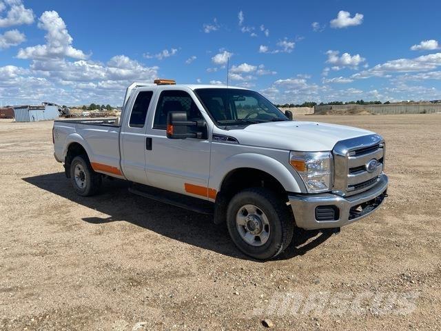 Ford F-250 Utilitaire benne