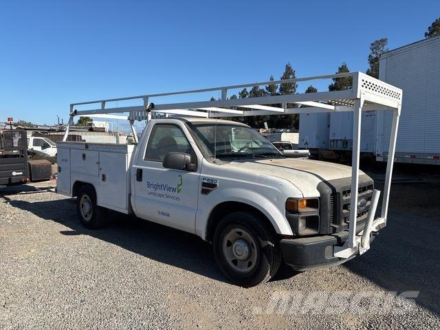Ford F-250 Utilitaire benne