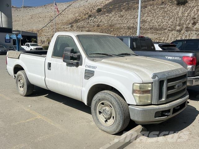 Ford F-250 Utilitaire benne