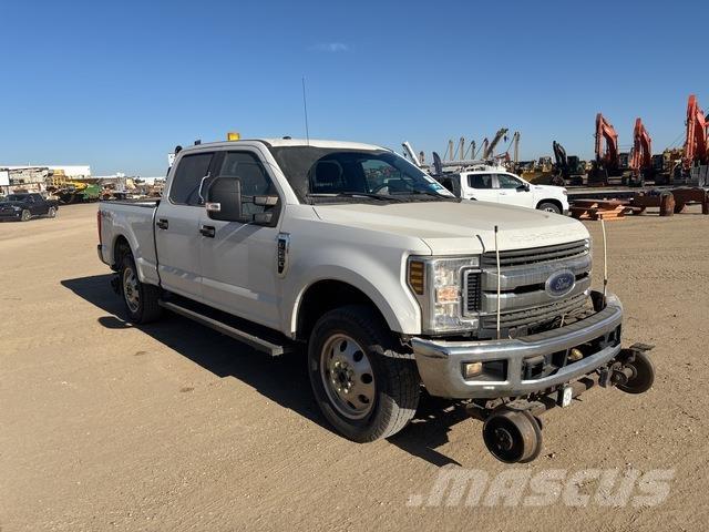 Ford F-250 Utilitaire benne
