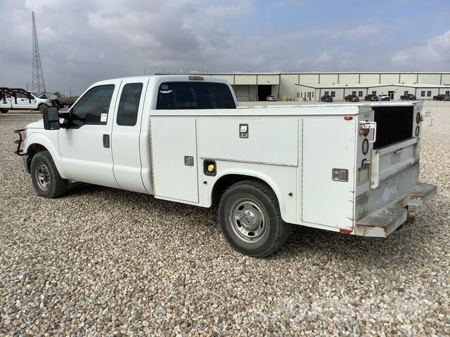 Ford F-250 Utilitaire benne