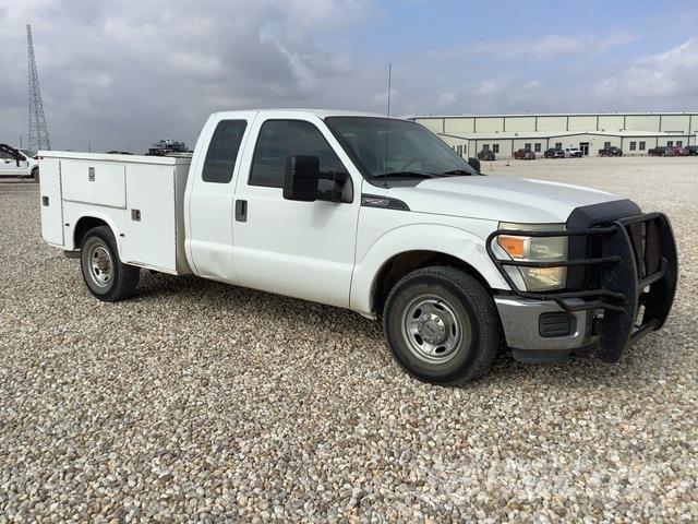 Ford F-250 Utilitaire benne