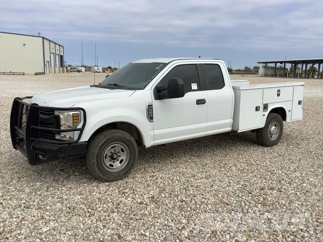 Ford F-250 Utilitaire benne