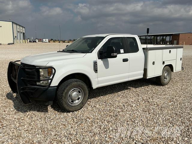 Ford F-250 Utilitaire benne