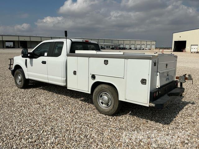 Ford F-250 Utilitaire benne