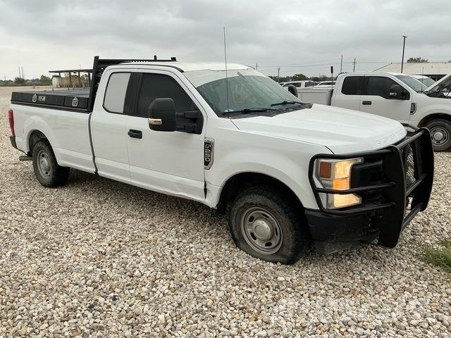 Ford F-250 Utilitaire benne